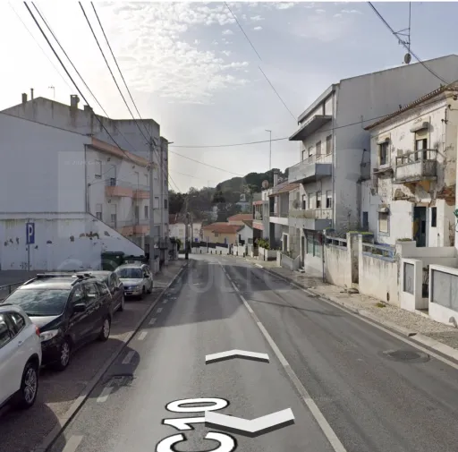 Moradia T2 em Ruinas situada em Coruche