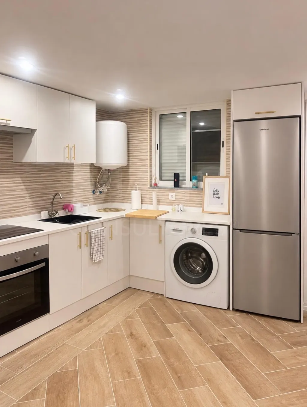 Fully Renovated House with Patio and Barbecue Area
