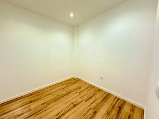 Moradia no coração de Peniche, totalmente renovada e com excelente potencial de investimento