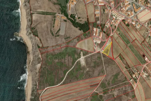 Terreno com Vista Mar Deslumbrante | São Bernardino |Peniche