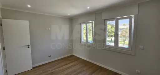 3 Bedroom House Refurbished Benfica