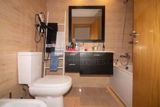 Apartamento T2 Moderno com Garagem | A-da-Beja, Amadora