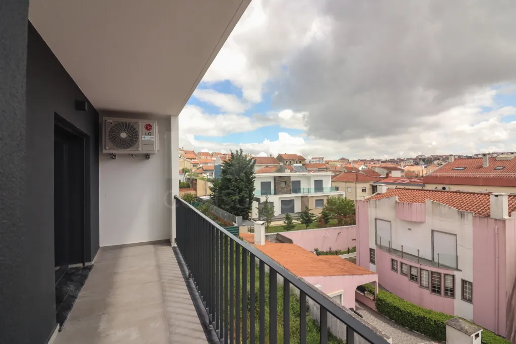 Apartment T2 + 1 - 2 parking spaces Casal Cambra