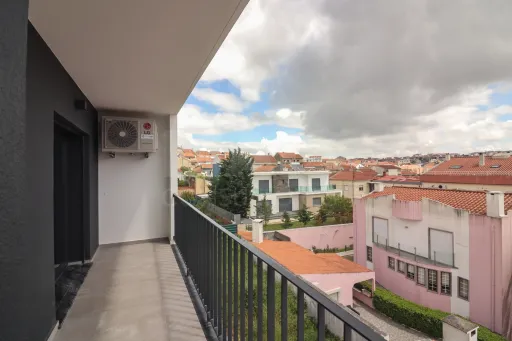 Apartamento T2 + Duplex -   2 lugares de estacionamento Casal Cambra
