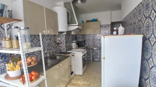 Apartamento T3 com marquise localizado no centro da cidade