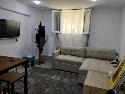 Moradia Remodelada V1 em Alhandra.