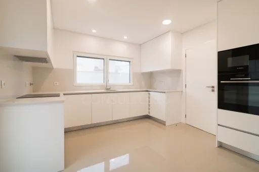 Moradia T3 São Domingos Rana