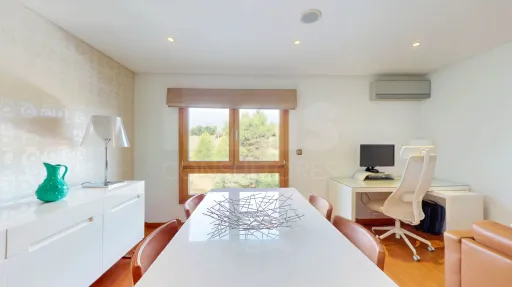 Furnished 2-bedr. apartment in Urbanization Malvarosa
