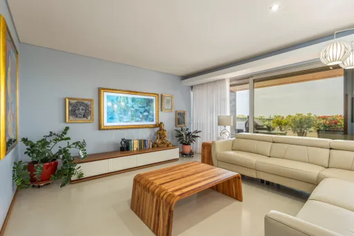 Moradia T4 com Vista Mar, Jacuzzi Panorâmico e Energia Solar | Lourinhã