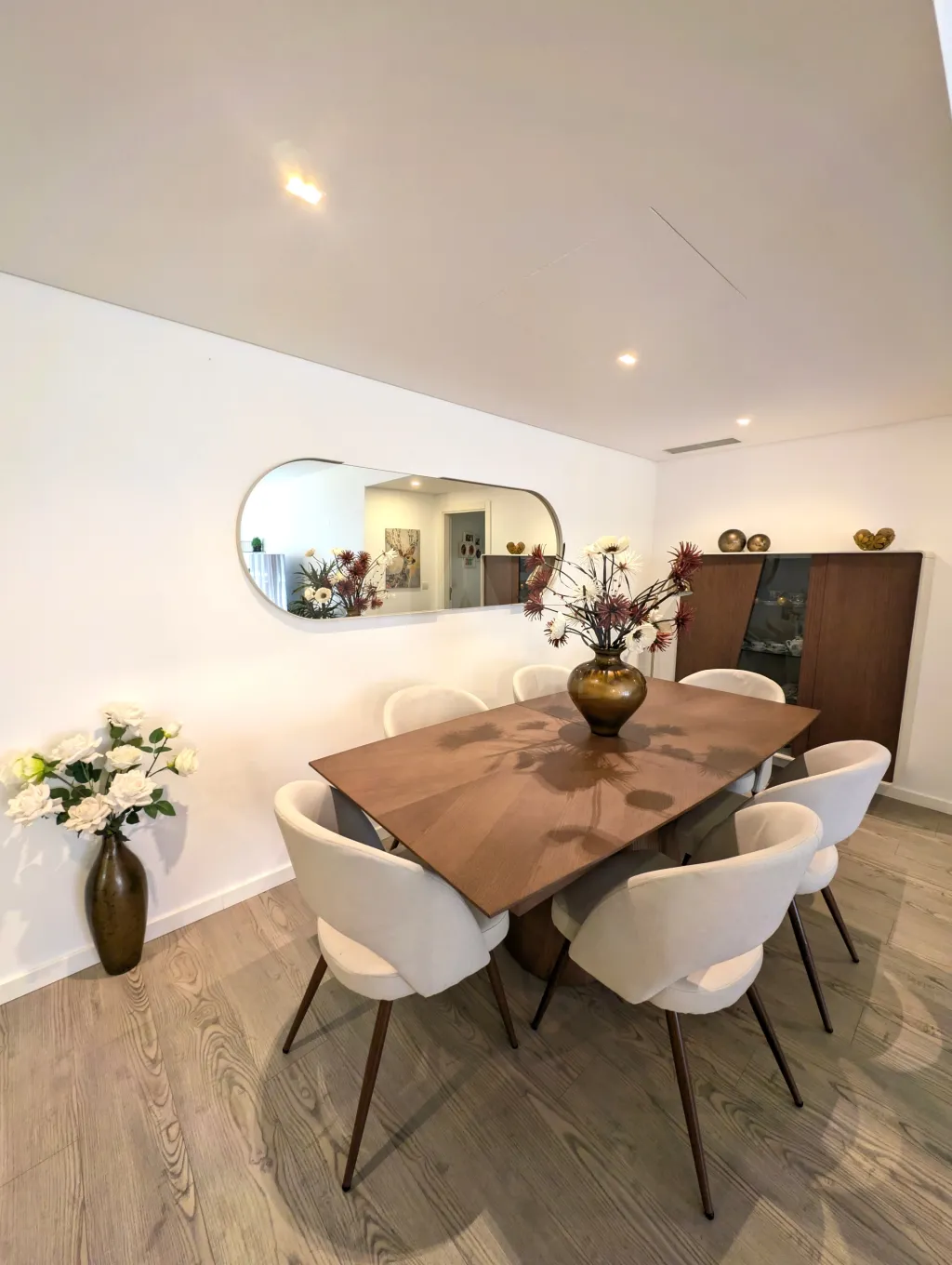 🏡 T2 COM 147M², com BOX e Varanda, na URBANIZAÇÃO MALVAROSA em  ALVERCA