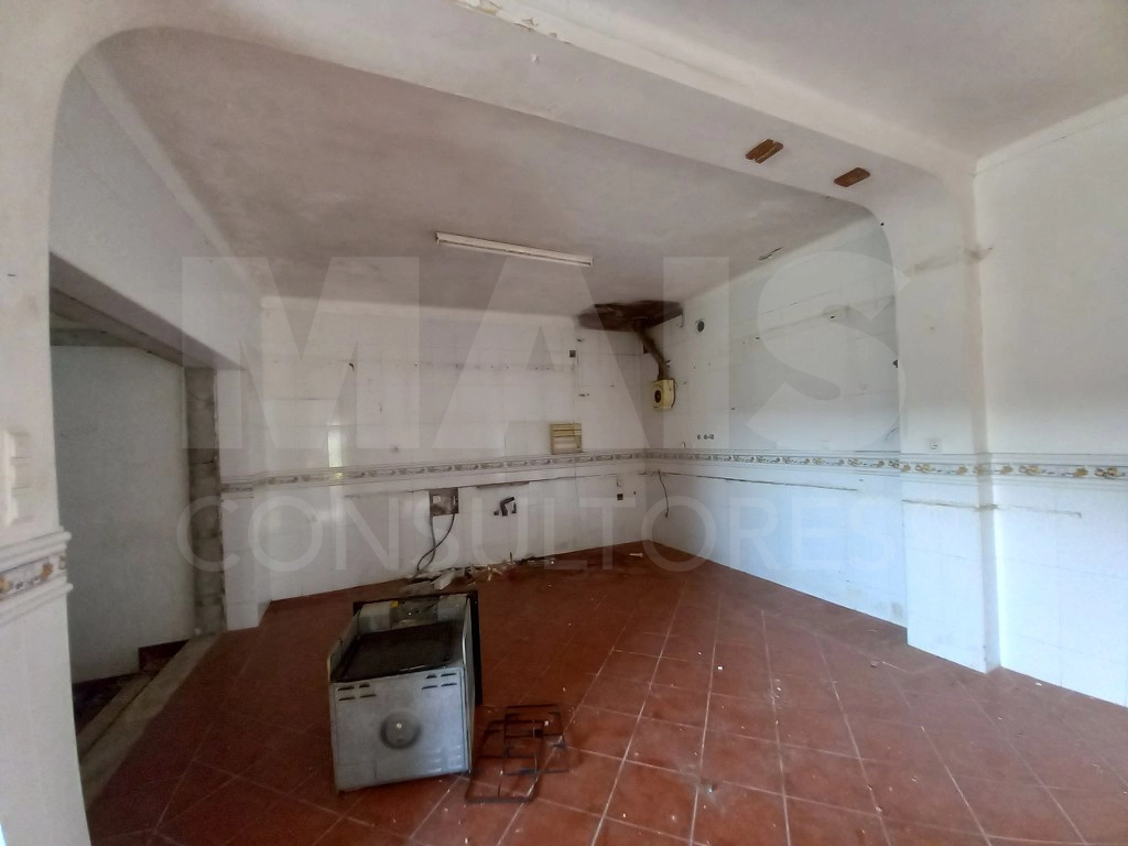 Moradia Bi Familiar com entradas independentes