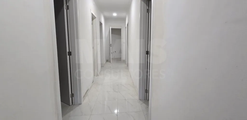 Renovated 3-Bedroom Ground-Floor Apartment with Patio in Benavente