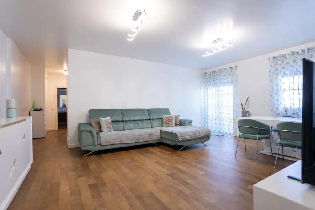 Apartamento T2 com garagem em Salvaterra de Magos