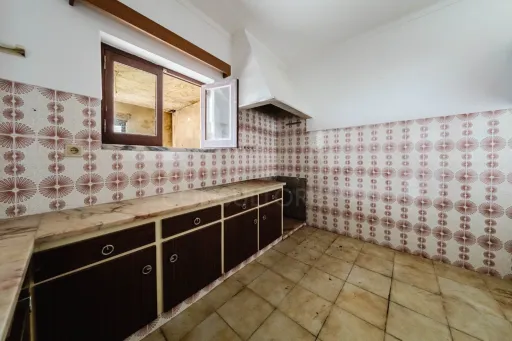 Moradia com 1.040 m² de Terreno no Seixal, Lourinhã