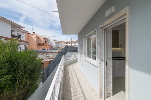 Moradia Isolada T4 Renovada — Abuxarda / Alvide, Cascais