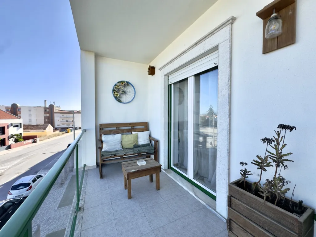 Apartamento T3 com suíte e garagem em Peniche