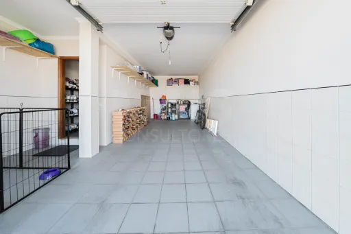 Moradia T4 c/ Logradouro, Garagem e Vista Mar!