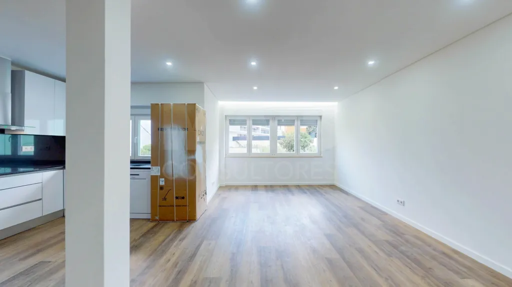 Apartamento T2 transformado em T4 duplex Santa iria de Azoia