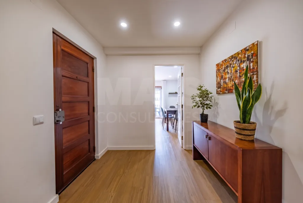 Apartamento T3 Renovado com Garagem Box – Cidade Nova, Caldas da Rainha