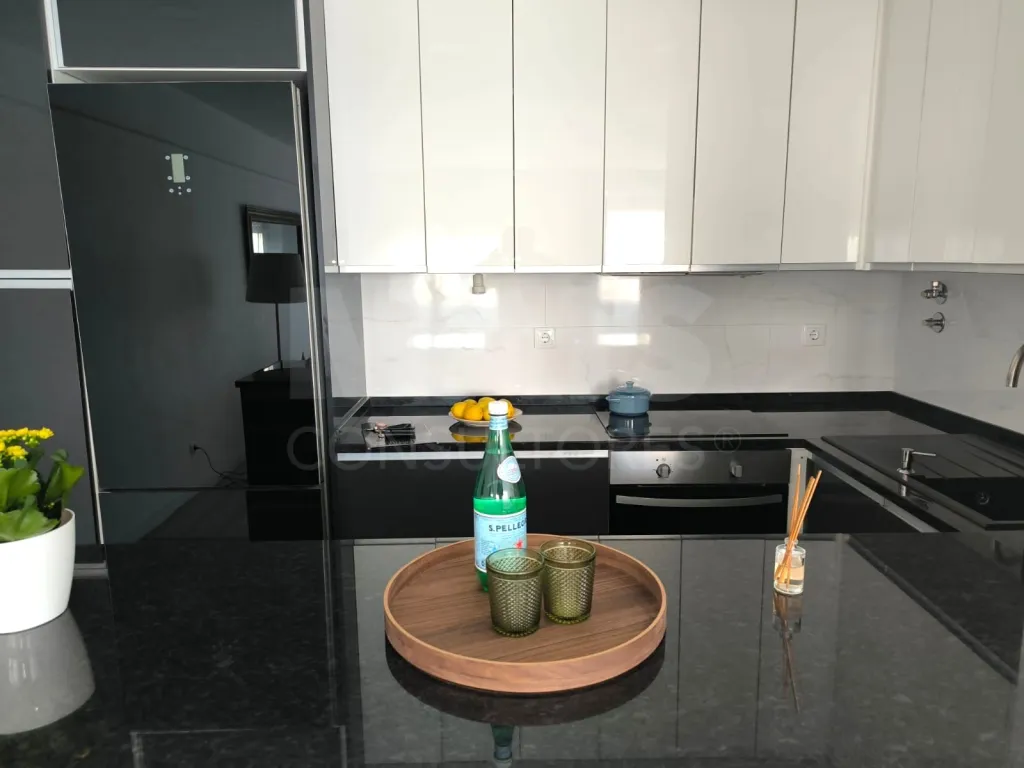 2-bedr. apartment with suite, very central in Odivelas