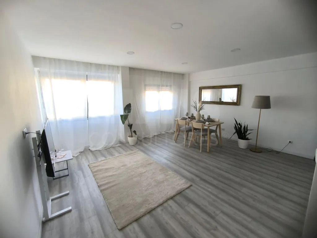 2-bedr. apartment with suite, very central in Odivelas