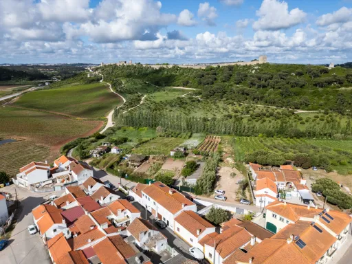 Viver com vista para o Castelo de Óbidos? Agora pode ser realidade.