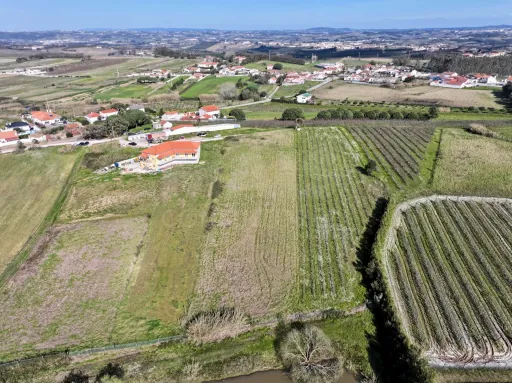 Terreno c/ Projecto & Alvará de Construção até 2028!