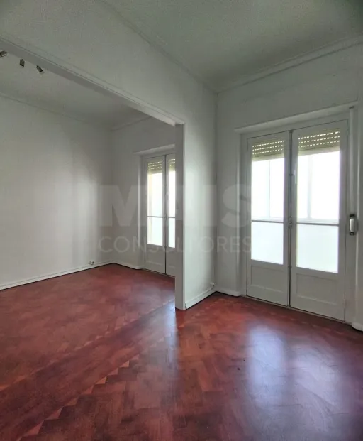 Apartamento T1 Campo de Ourique
