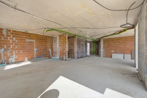 Moradia T4 com piscina em lote de 759m2 em Amoreira Óbidos
