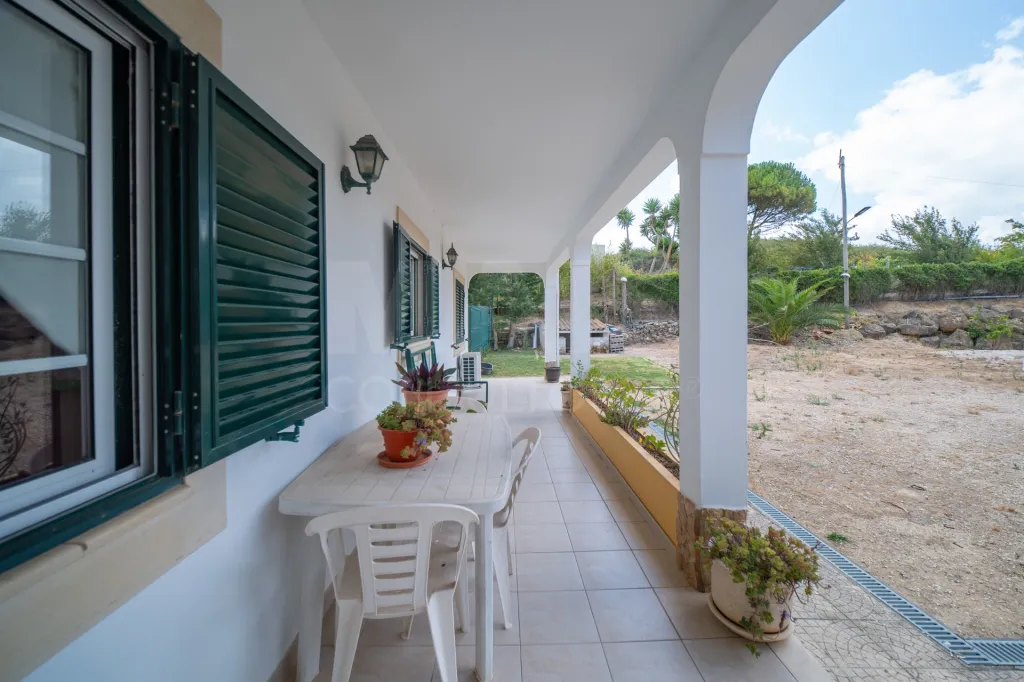 Moradia T4 com Piscina, Excelente Espaço Exterior em Carnota - Alenquer