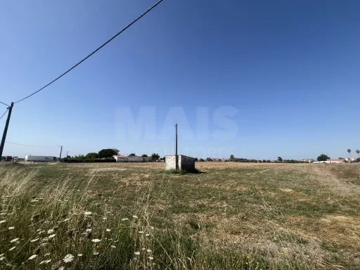 Urban land with 18.580 m2 in Samora Correia