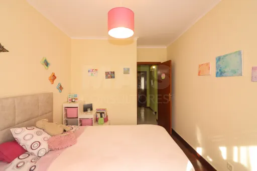 Apartamento T3 em Alhandra