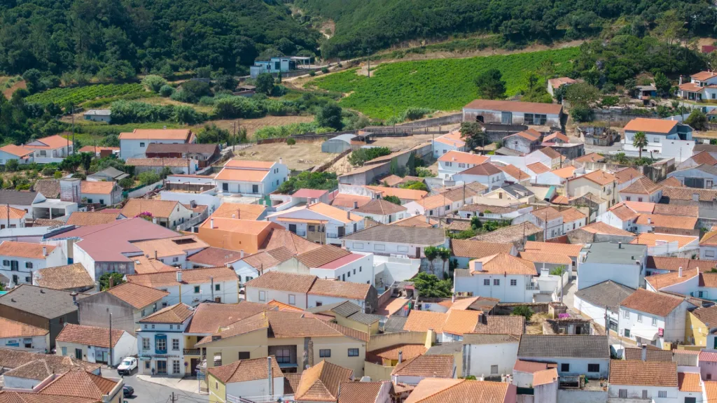 Apartamento T2 novo com quintal e estacionamento