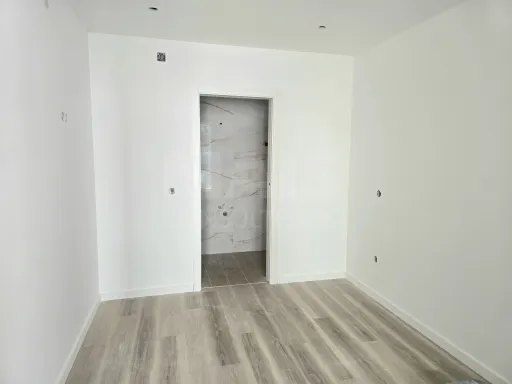 Elegant renovated 2-bedroom apartment in the heart of Nazaré, 500m from the beach