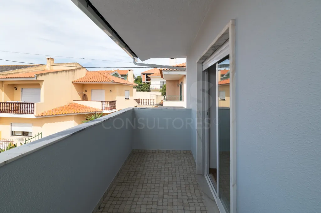 Moradia Isolada T4 Renovada — Abuxarda / Alvide, Cascais
