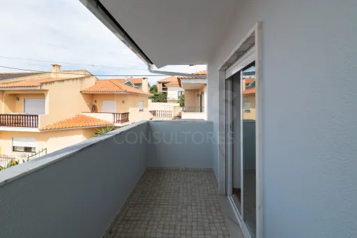 Moradia Isolada T4 Renovada — Abuxarda / Alvide, Cascais