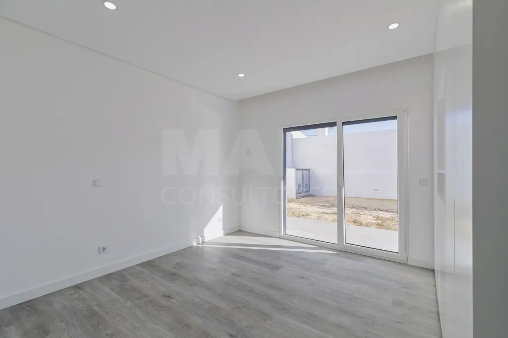 Moradia Térrea T3 com Piscina | Quinta da Marquesa – Palmela