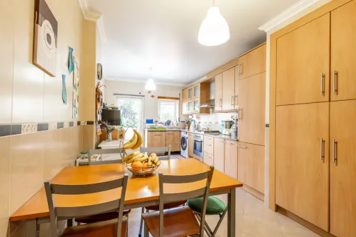 Apartamento T2 com garagem