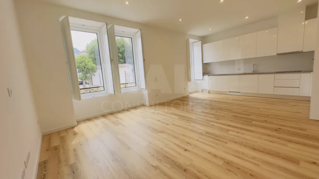 Fully Renovated 3-Bedroom Apartment | Downtown Lourinhã | Modernity, Comfort, and Elegance