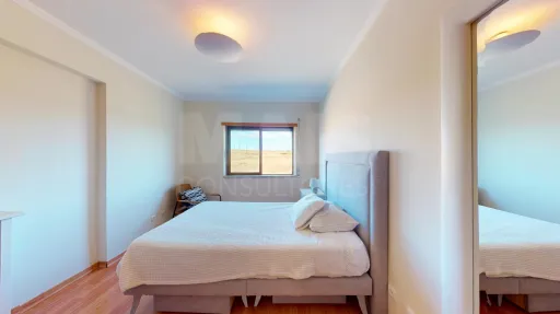 Apartamento T1 com elevador - Monte Abraão
