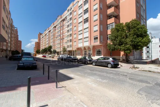 Apartamento T2 | Avenida de Fitares  - Rinchoa – Rio de Mouro - Sintra
