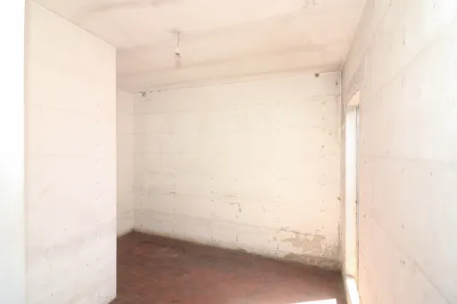 Prédio Centro Carregado / Lisboa