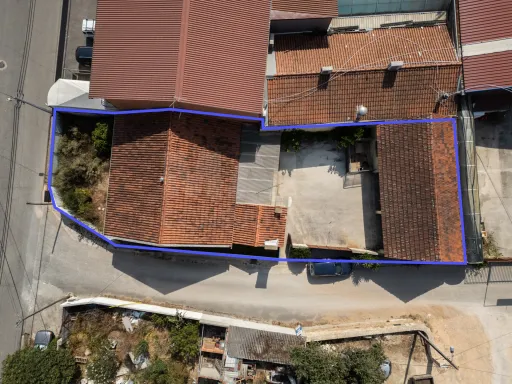 Moradia T3 pronta a habitar com pátio e espaço exterior