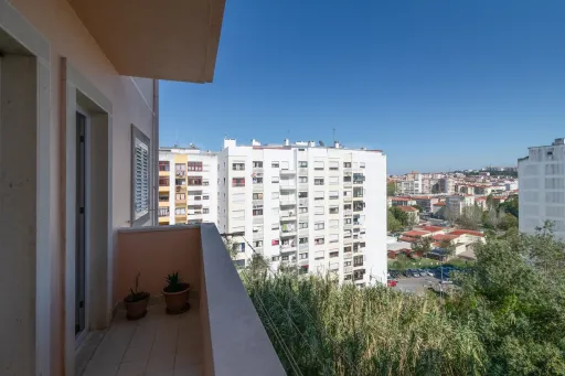 Andar de Moradia T4 com Terraço em Agualva-Cacém