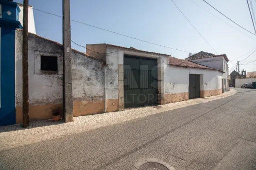 🏡 Adega/Armazém com 261 m² — Oportunidade Única na Aldeia Gavinha (Alenquer)