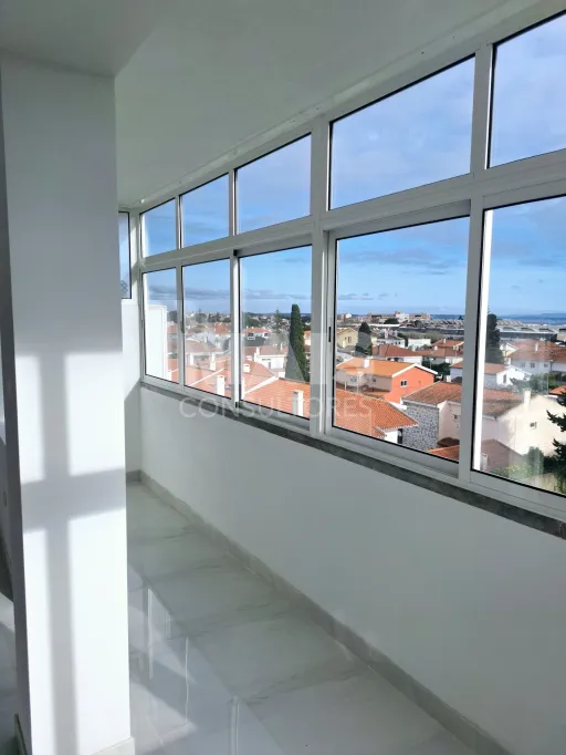 Apartamento T3 em Carcavelos, Cascais