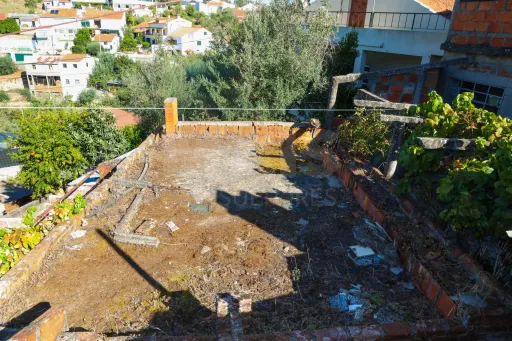 Oportunidade de Investimento: Moradia T6 junto à Praia Fluvial de Ortiga