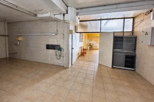 Um espaço. Diferentes caminhos. | 123 M² NO CENTRO DA BENEDITA