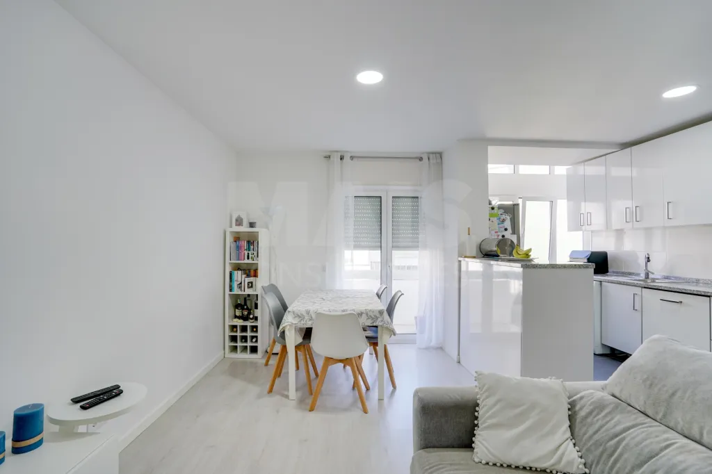 Apartamento T3 em Sacávem Remodelado