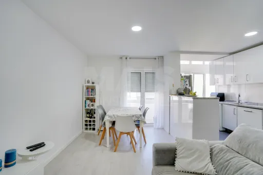 Apartamento T3 em Sacávem Remodelado